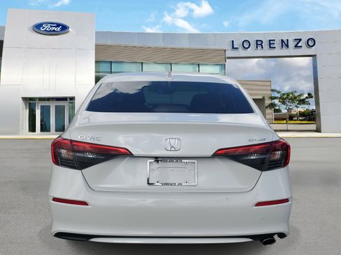 Used 2023 Honda Civic Sport image 6