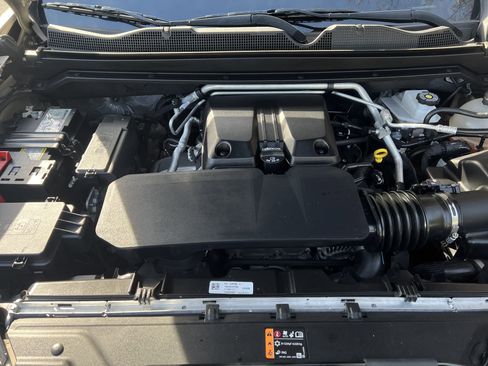 Certified 2023 Chevrolet Colorado Trail Boss w/ Technology Package image 33