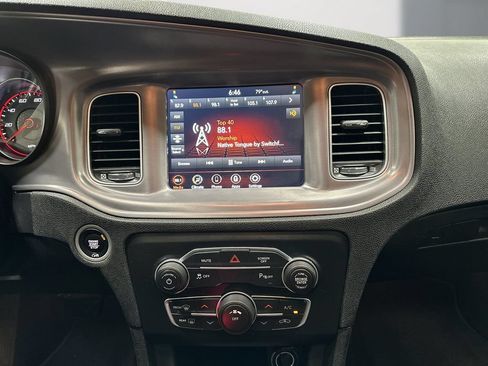 Used 2023 Dodge Charger SXT RWD image 19