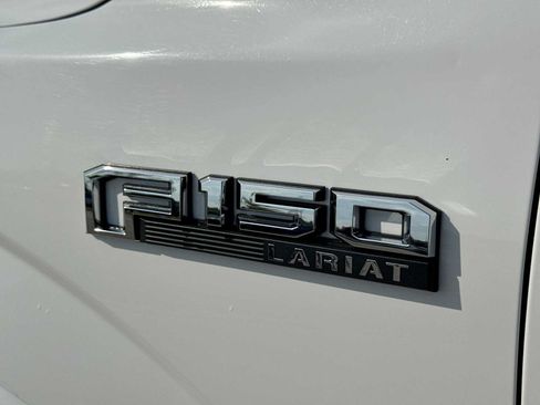 Used 2019 Ford F150 Lariat w/ Equipment Group 502A Luxury AWD/4WD image 12