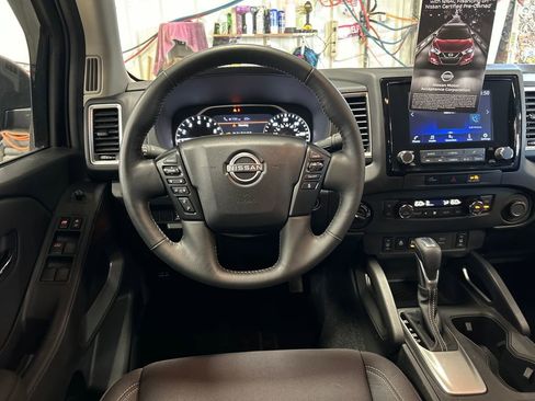 Used 2024 Nissan Frontier SV w/ SV Convenience Package AWD/4WD image 20