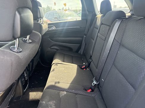 Used 2021 Jeep Grand Cherokee Laredo image 18