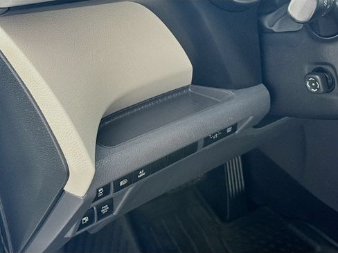 Used 2022 Toyota Sienna Limited AWD/4WD image 6