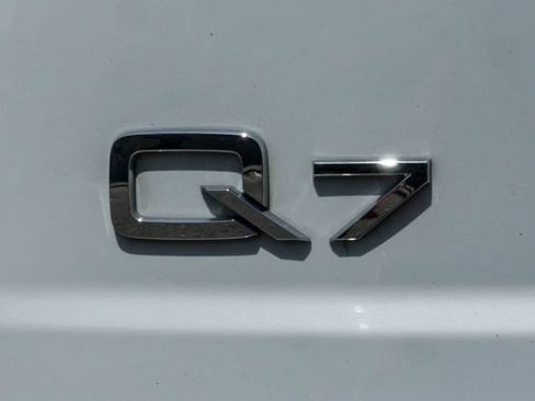 Used 2017 Audi Q7 3.0T Premium AWD/4WD image 28