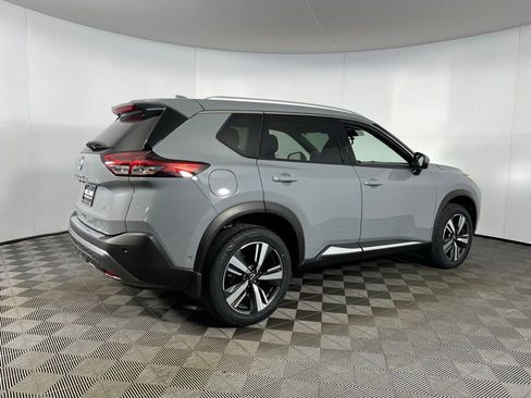 Used 2023 Nissan Rogue SL w/ SL Premium Package image 5