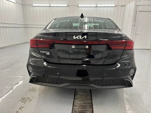Used 2024 Kia Forte LX FWD image 5