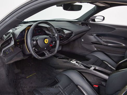 Used 2022 Ferrari SF90 Stradale image 4