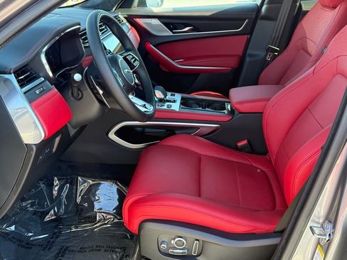 New 2026 Jaguar F-PACE R-Dynamic S image 13