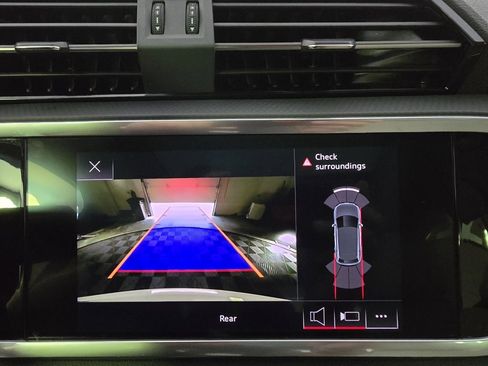 Used 2022 Audi Q3 2.0T Premium image 13