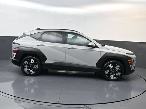 Certified 2025 Hyundai Kona SEL FWD image 3