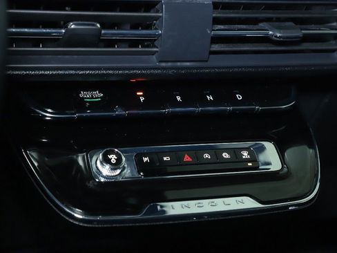 Certified 2025 Lincoln Corsair Premiere image 26