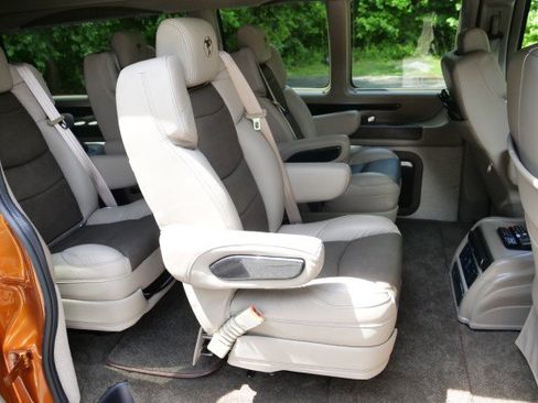 Used 2025 GMC Savana 2500 Extended w/ Driver Convenience Package RWD image 33