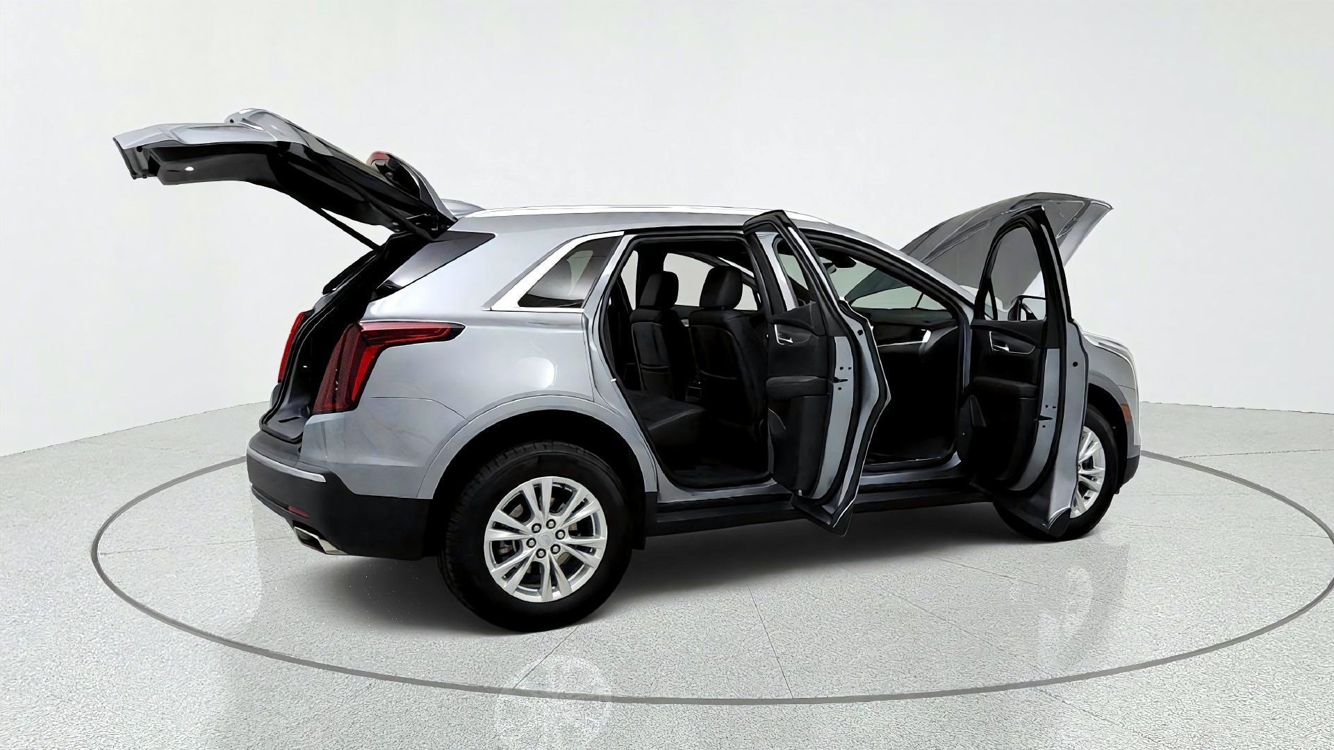 Certified 2024 Cadillac XT5 Luxury w/ LPO, Floor Liner Package AWD/4WD image 13