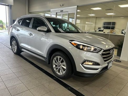 Used 2017 Hyundai Tucson SE Plus AWD/4WD image 2