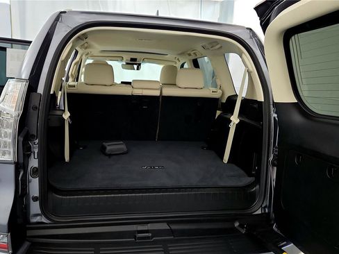 Used 2023 Lexus GX 460 Premium w/ Premium Package image 20