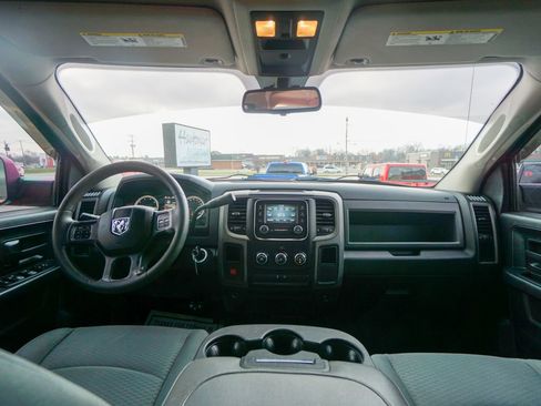 Used 2015 RAM 2500 Tradesman w/ Chrome Appearance Group image 13