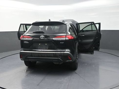 Used 2026 Toyota Corolla Cross XLE FWD image 43