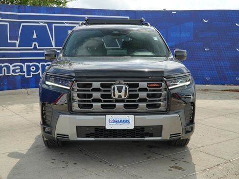 New 2026 Honda Pilot TrailSport image 2
