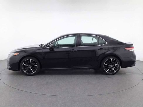 Used 2019 Toyota Camry XSE image 11