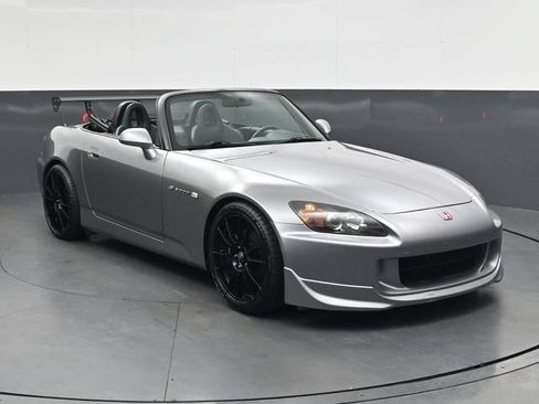 Used 2005 Honda S2000 image 2
