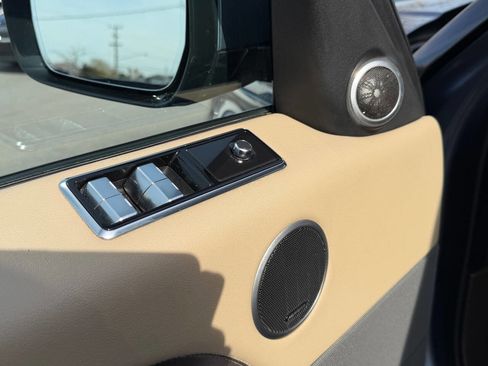 Used 2018 Land Rover Range Rover Sport HSE image 27