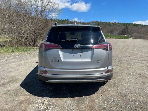 Used 2018 Toyota RAV4 SE w/ Power Extra Value Package AWD/4WD image 4