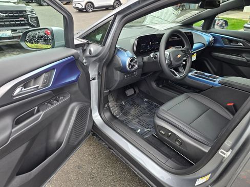 New 2026 Chevrolet Equinox EV LT AWD/4WD image 18