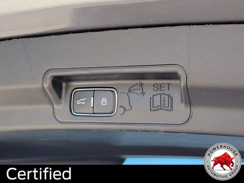 Certified 2022 Ford Explorer XLT image 15