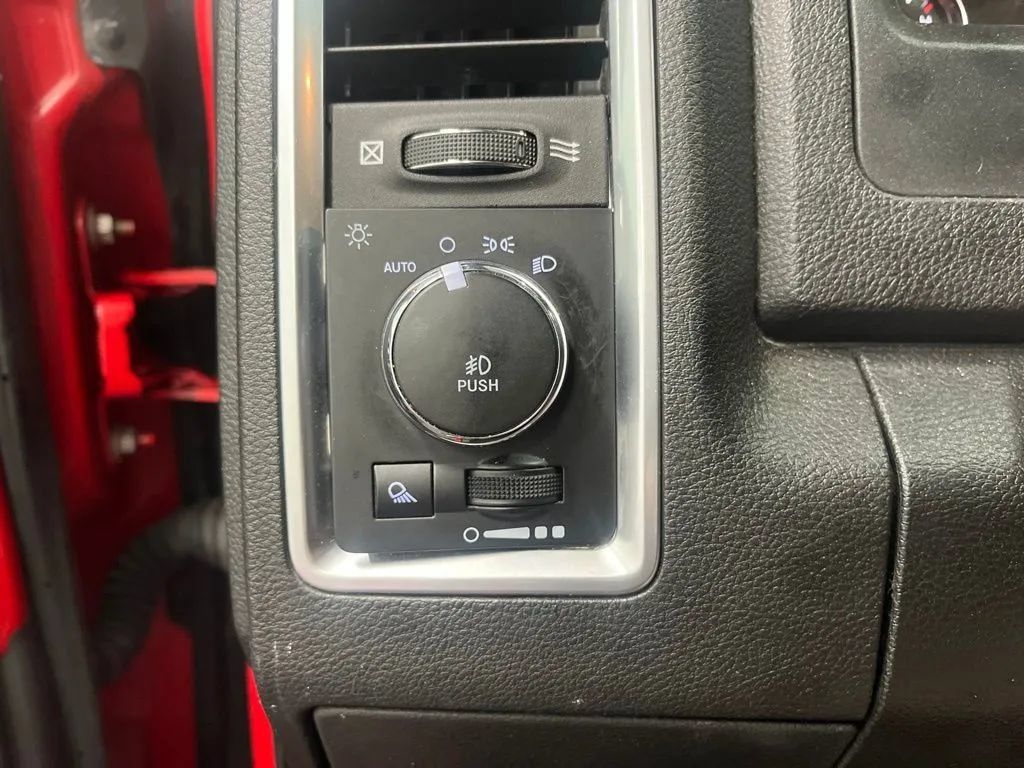 Used 2021 RAM 1500 Warlock AWD/4WD image 21