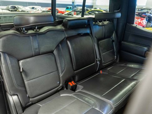 Used 2020 Chevrolet Silverado 1500 High Country w/ Technology Package image 13