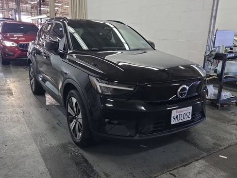 Used 2023 Volvo XC40 Recharge Plus image 1