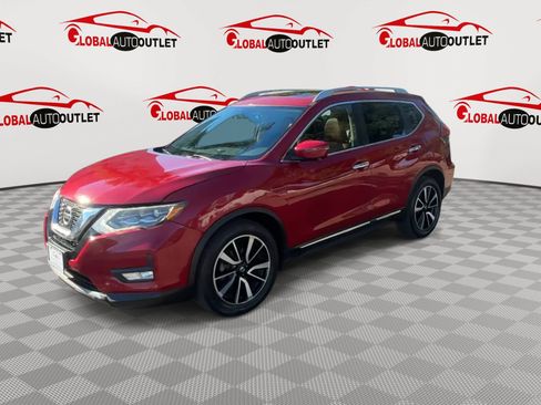Used 2017 Nissan Rogue SL w/ SL Premium Package AWD/4WD image 4