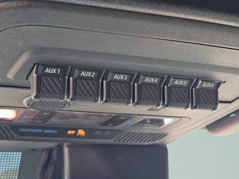 Used 2023 Ford Bronco Wildtrak AWD/4WD image 11