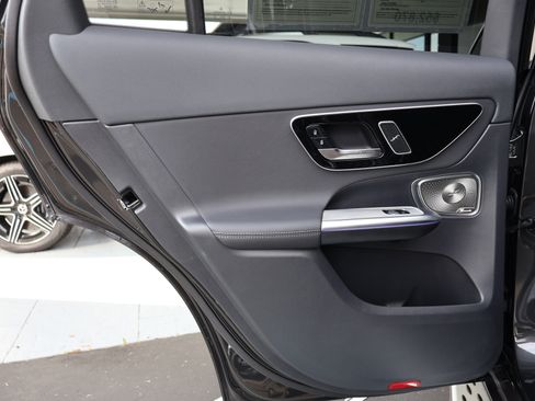 Used 2026 Mercedes-Benz GLC 300 image 15