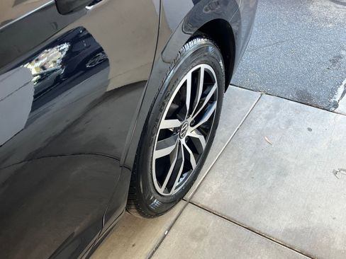 Used 2025 Volkswagen Jetta SE image 30