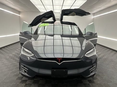 Used 2016 Tesla Model X P100D image 2