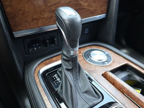 Used 2022 Nissan Armada SL RWD image 30