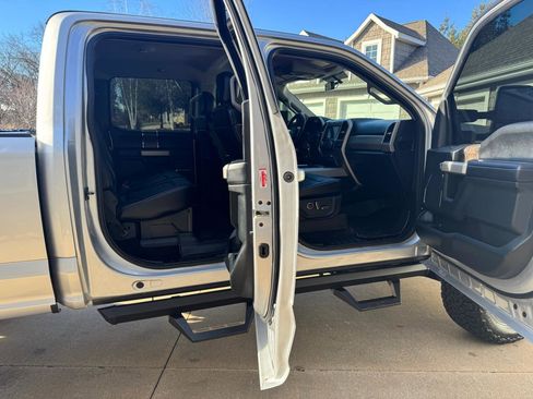 Used 2018 Ford F250 Lariat w/ Lariat Value Package image 19