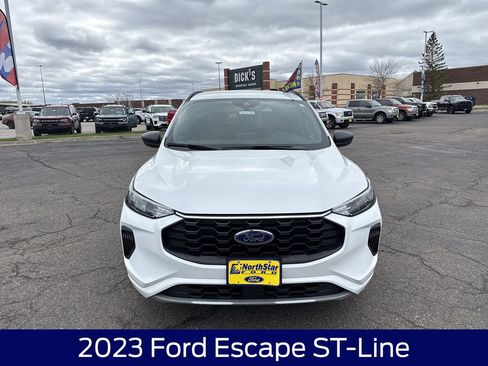 Used 2023 Ford Escape ST-Line AWD/4WD image 4