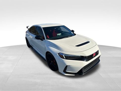 Used 2024 Honda Civic Type R image 7