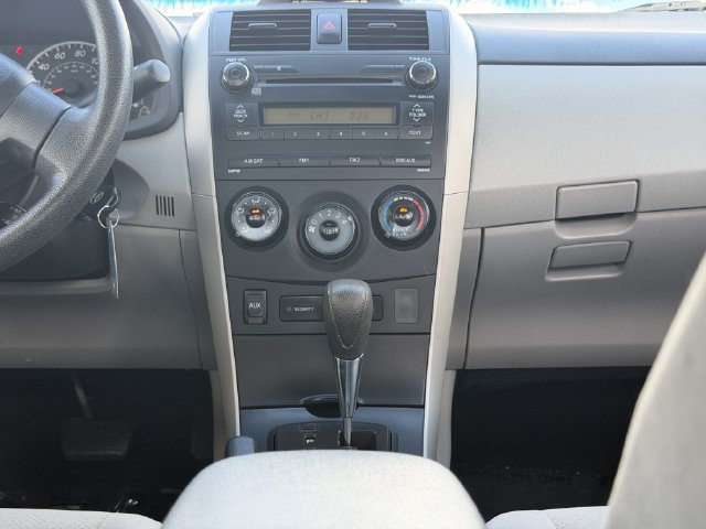 Used 2012 Toyota Corolla L FWD image 3