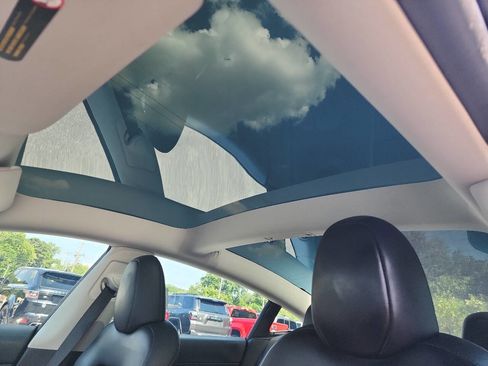 Used 2023 Tesla Model 3 Standard Range RWD image 14