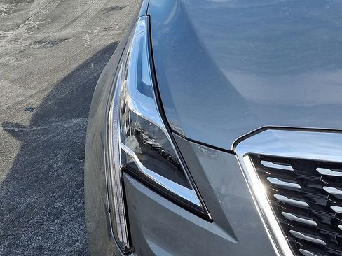 Certified 2023 Cadillac XT5 Premium Luxury image 9