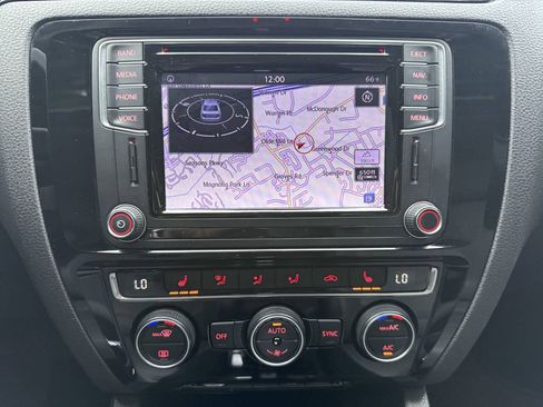 Used 2016 Volkswagen Jetta SEL Premium FWD image 26