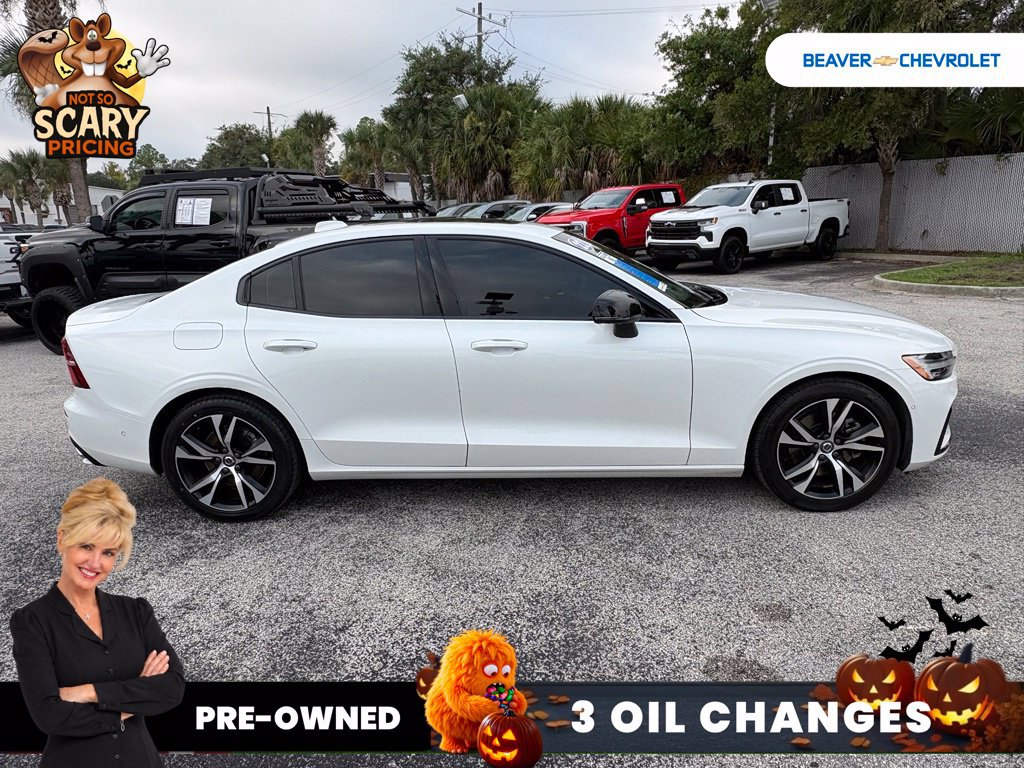 Used 2022 Volvo S60 B5 R-Design w/ Advanced Package FWD image 8