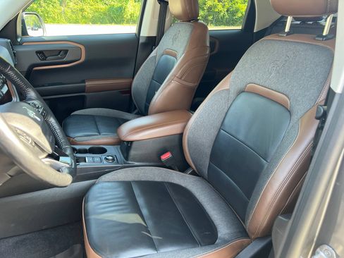 Used 2022 Ford Bronco Sport Outer Banks w/ Tech Package AWD/4WD image 18