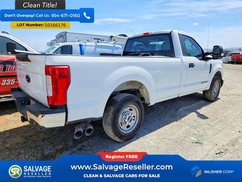 Used 2017 Ford F250 XL w/ Power Equipment Group RWD image 4