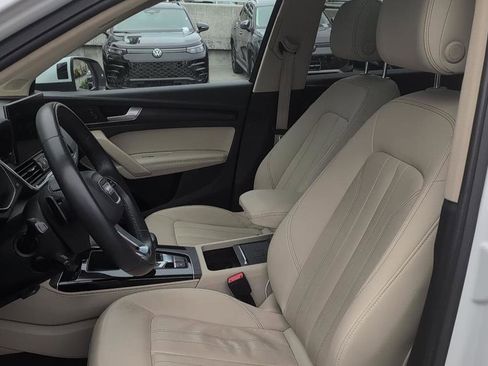 Used 2021 Audi Q5 e Premium Plus w/ Premium Plus Package image 15