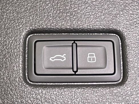 New 2025 Audi Q5 2.0T Premium Plus image 21