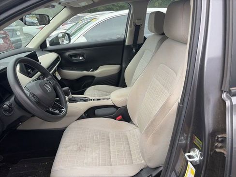 Used 2023 Honda HR-V LX image 12
